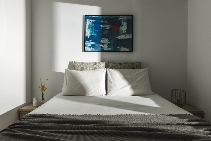 Bedroom with king-size bed, A/C and garden view – Binios Villa Zakynthos